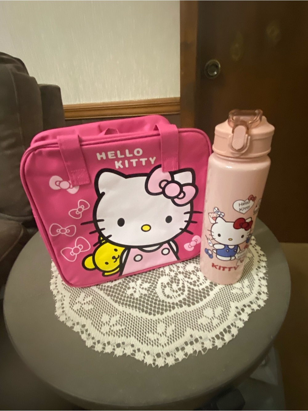 Hello Kitty Pink Character Lunch Tote with Bow Accent and water bottle